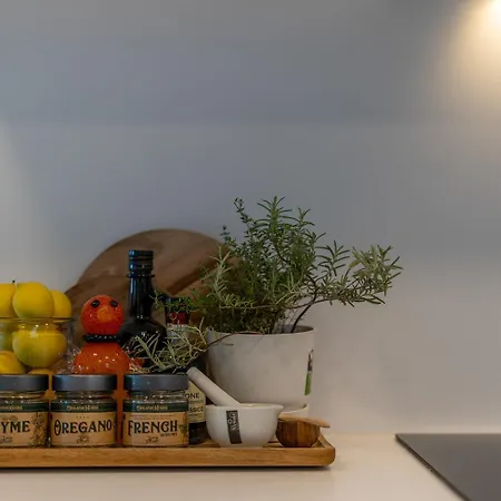 Inf34i - Modern & Bright Apartment *
