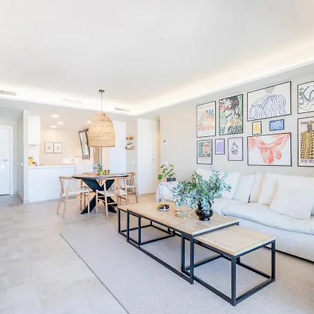 Inf34i - Modern & Bright Apartment