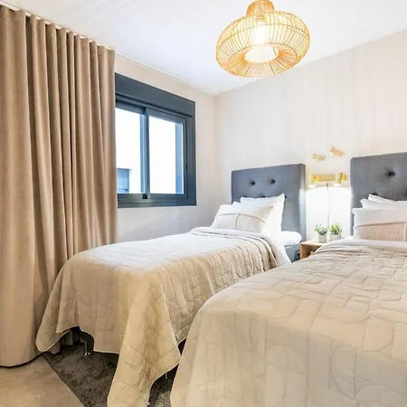 Inf3.4i - Modern Bright Apartment
